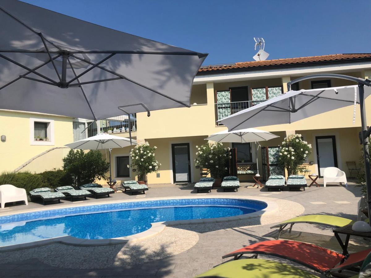 Elicriso Resort Rasopasno Bagian luar foto